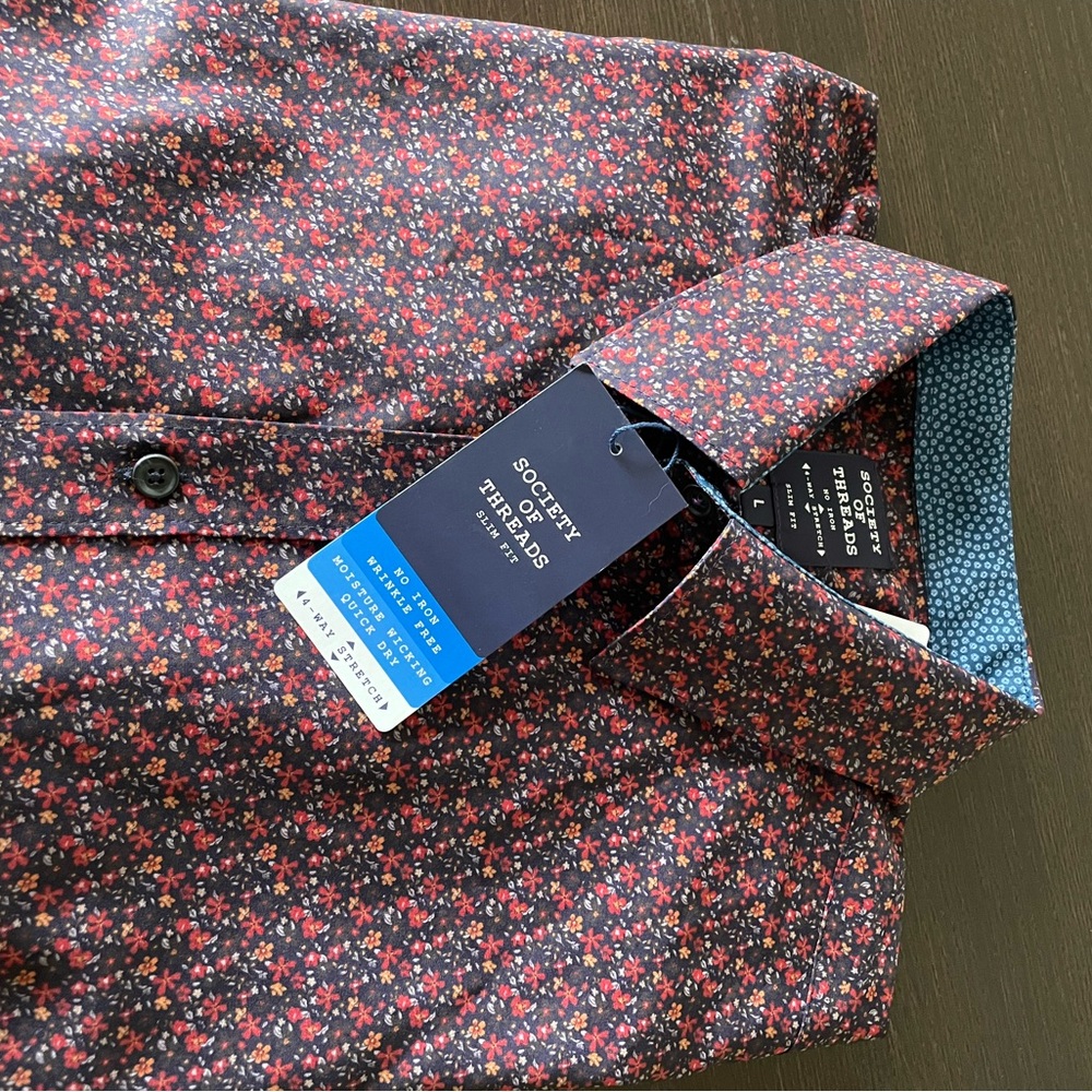Society of Threads Men’s L/S Dress style shirt.  Size L. Never worn
